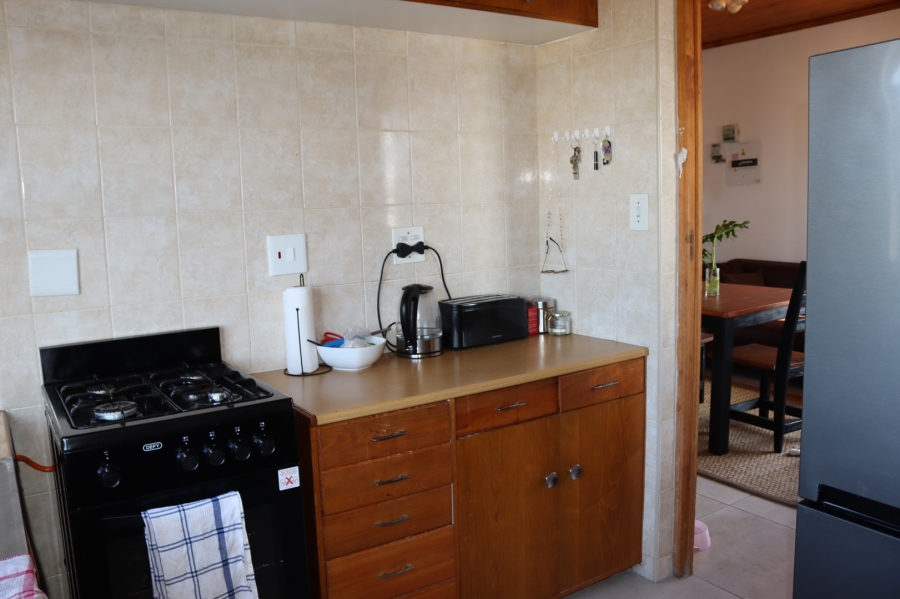 6 Bedroom Property for Sale in Kleinmond Western Cape